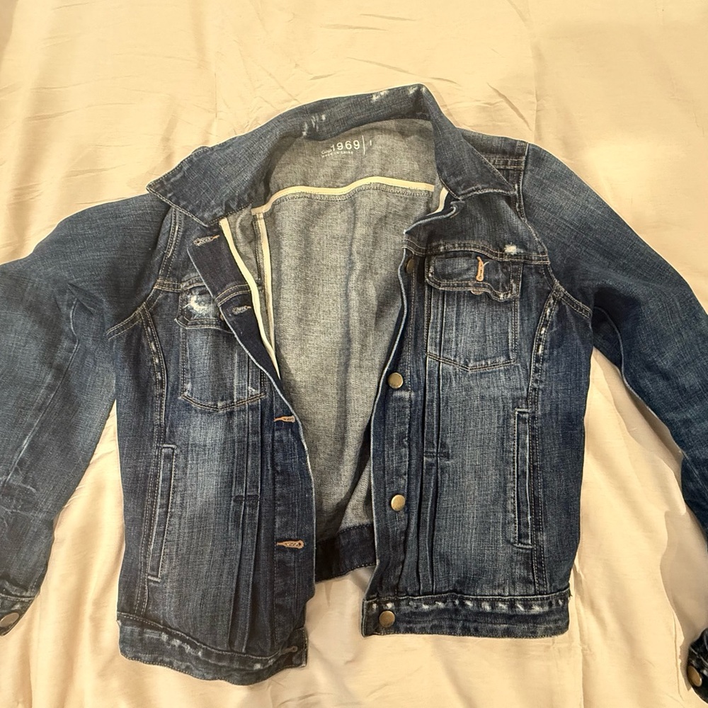 Stylish Blue Denim Jacket for Women